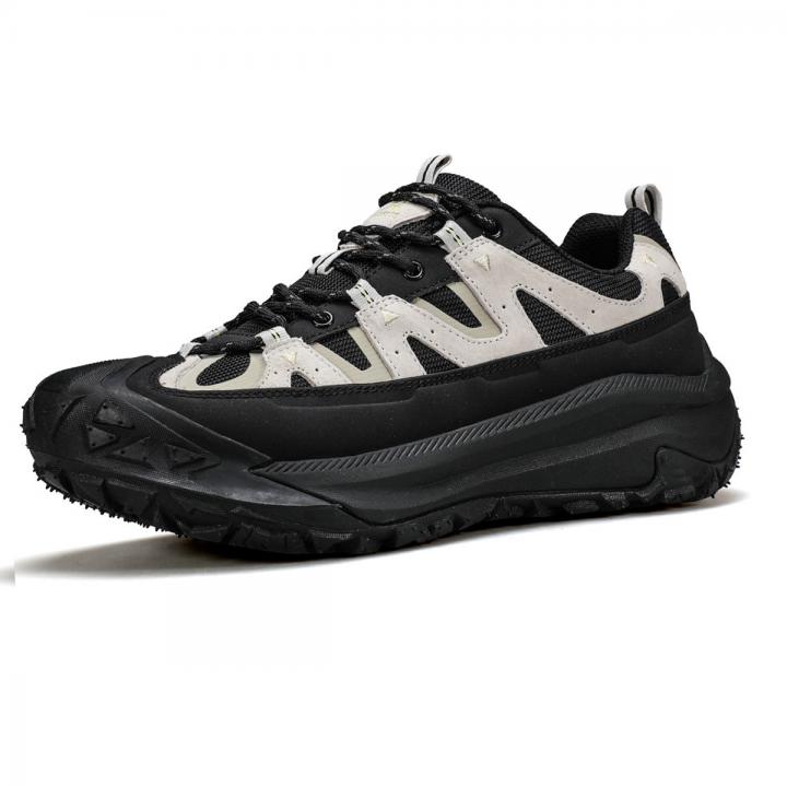 Climbing shoes