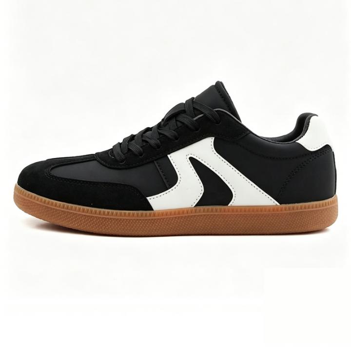 Sneaker shoes