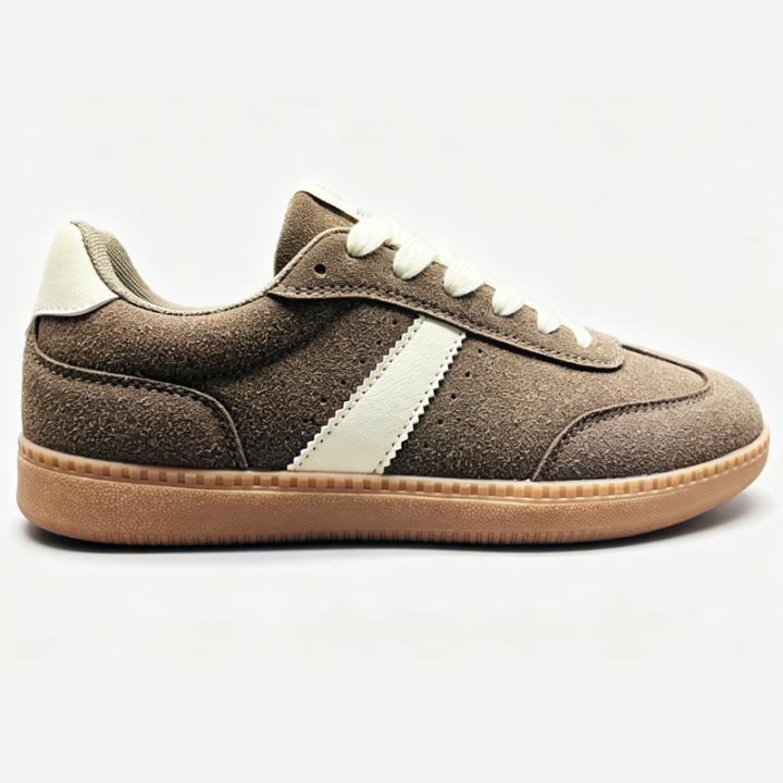 Sneaker shoes